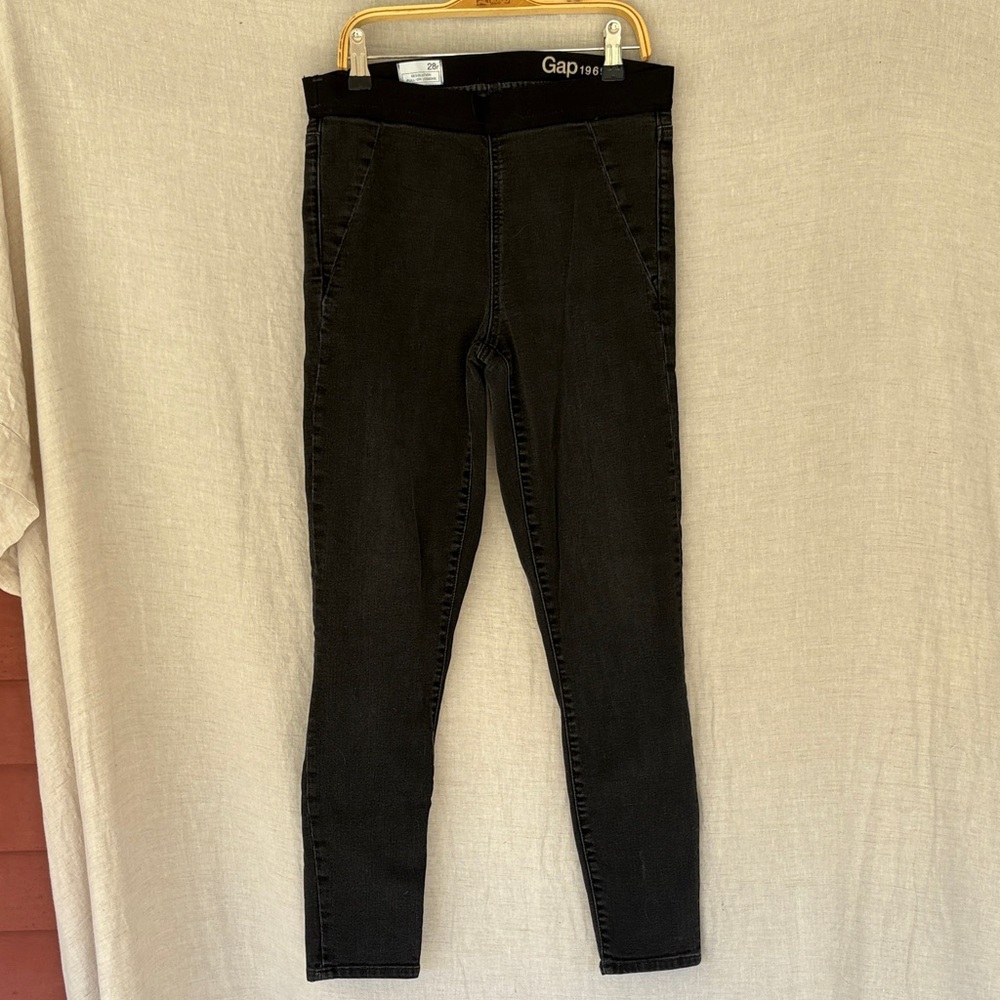 GAP Women’s Black Jeggings - Stretch Skinny Fit